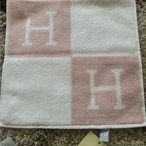 Hermes Pink and White Avalon towel